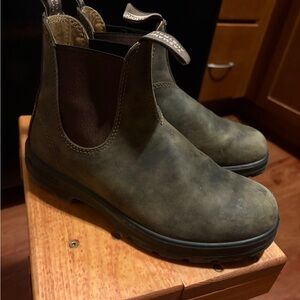 Blundstone Rustic Brown Chelsea Boots